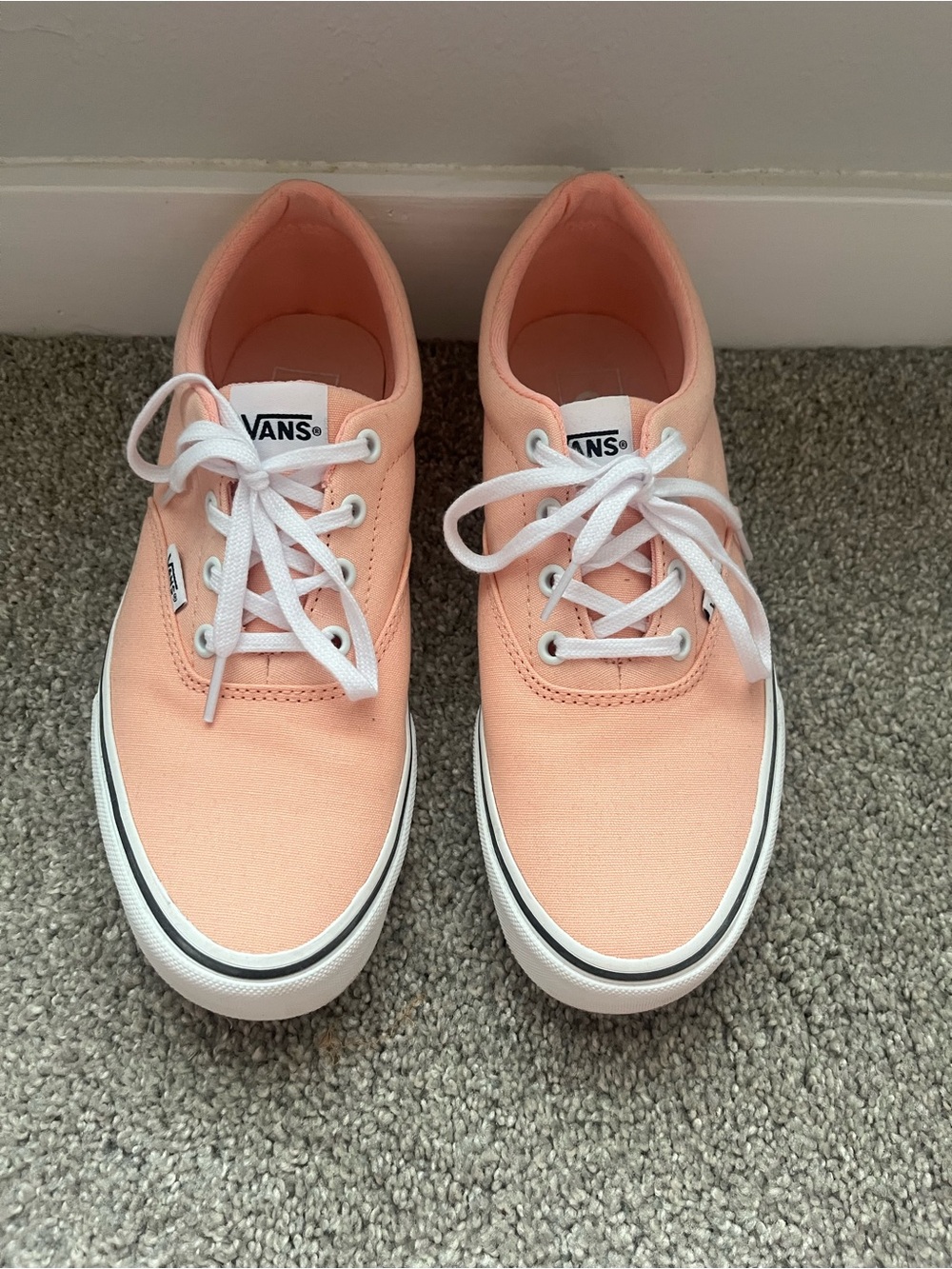 Vans Doheny Women’s low-top skate sneakers